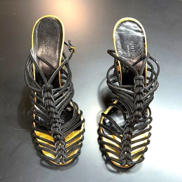 Gucci Gold & Black Rope Heels With Buckle Closure. Pre-Owned. Size 38.5 (8.5) - Picture 2 of 16